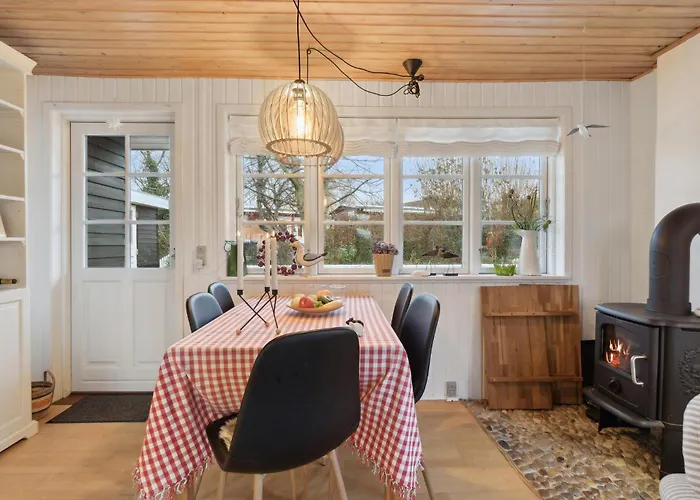 Ferienhaus Cozy In With Wifi
